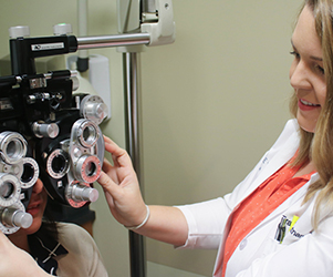 Dr Putnam eye exam